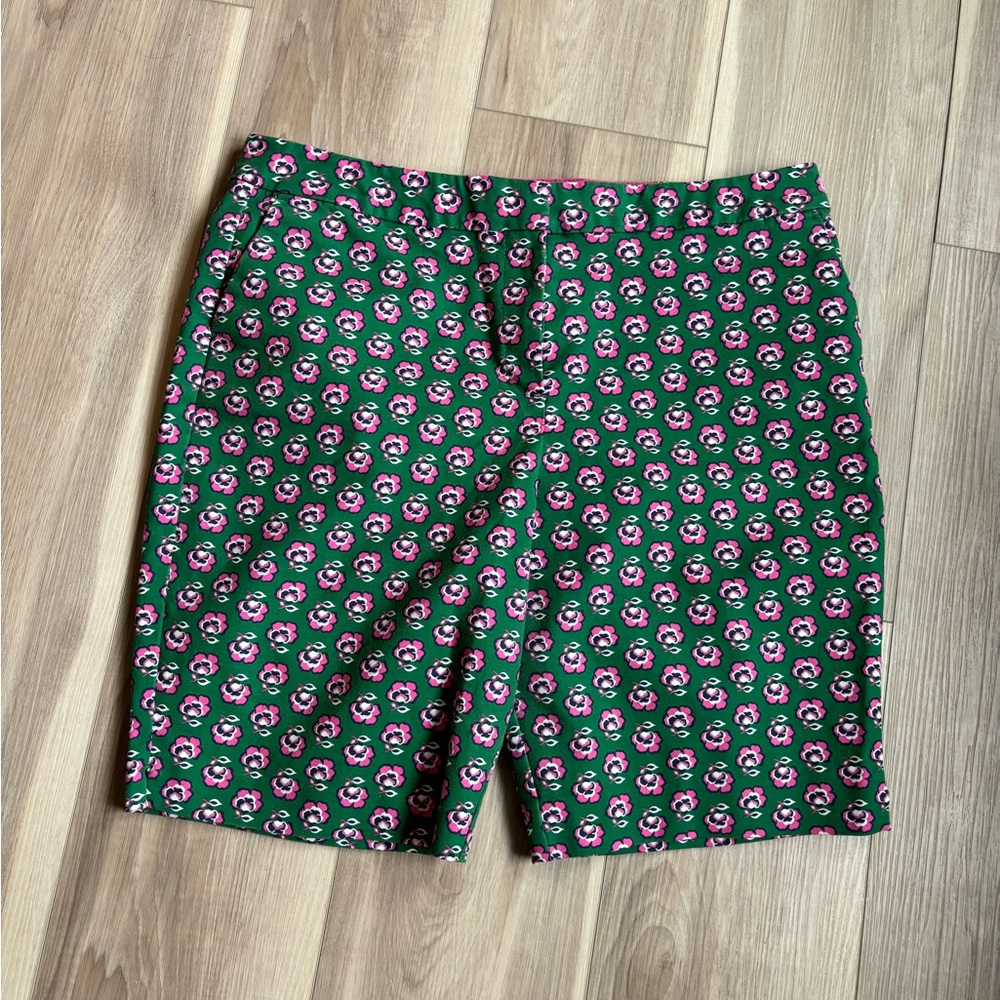 Boden Preppy Shorts - Picture 3 of 4